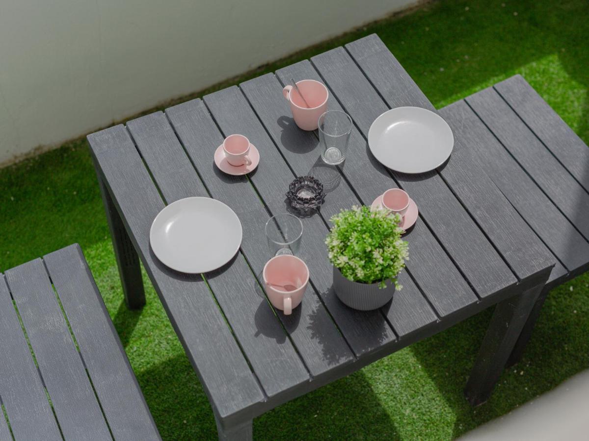 Angel Flats Apartment Porto Luaran gambar