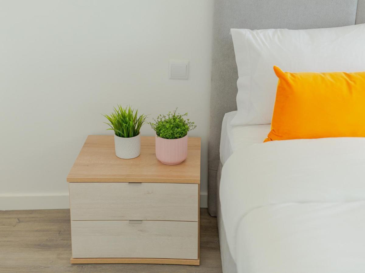 Angel Flats Apartment Porto Luaran gambar