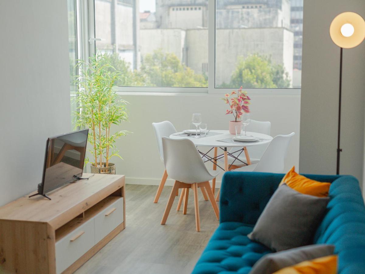 Angel Flats Apartment Porto Luaran gambar