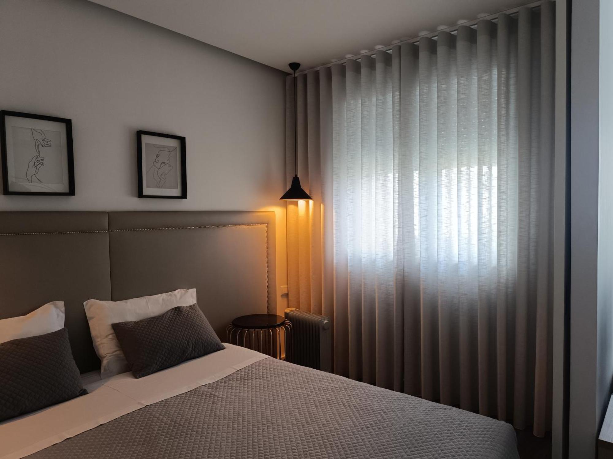 Angel Flats Apartment Porto Luaran gambar