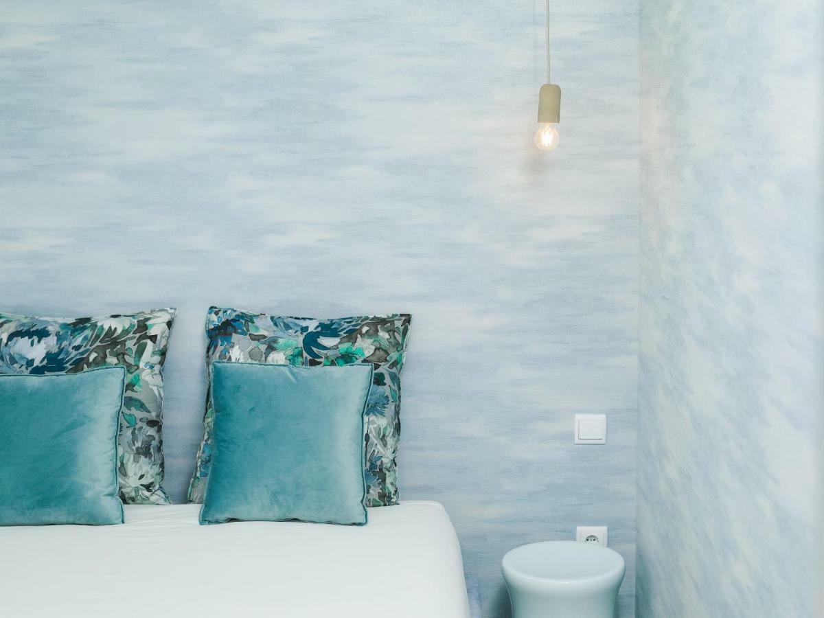 Angel Flats Apartment Porto Luaran gambar